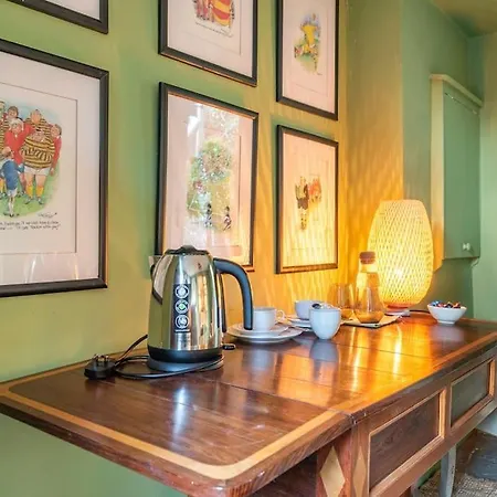 בית הארחה The Old Goathouse 4*